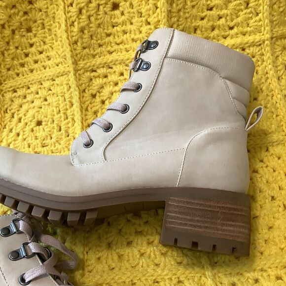 Crown vintage boots size 8.5 never worn - Picture 2 of 9